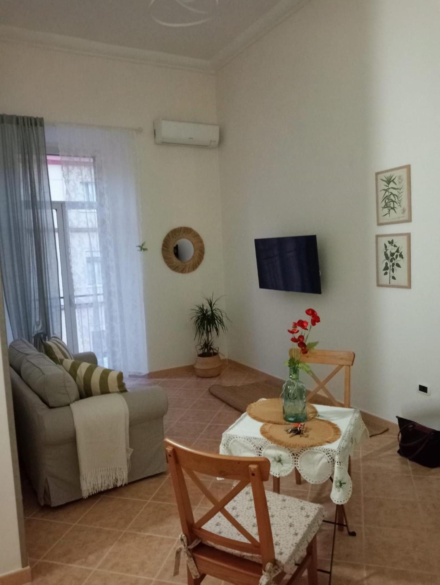 Appartamento: La Maison Verte Naples Luaran gambar